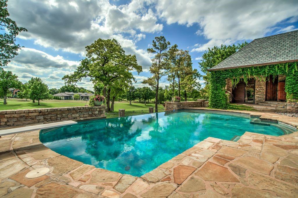 6401 Oak Tree Drive Property Photo 46