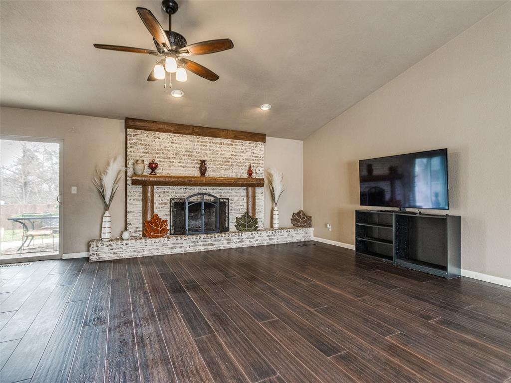 1010 Kingbird Lane Property Photo 6