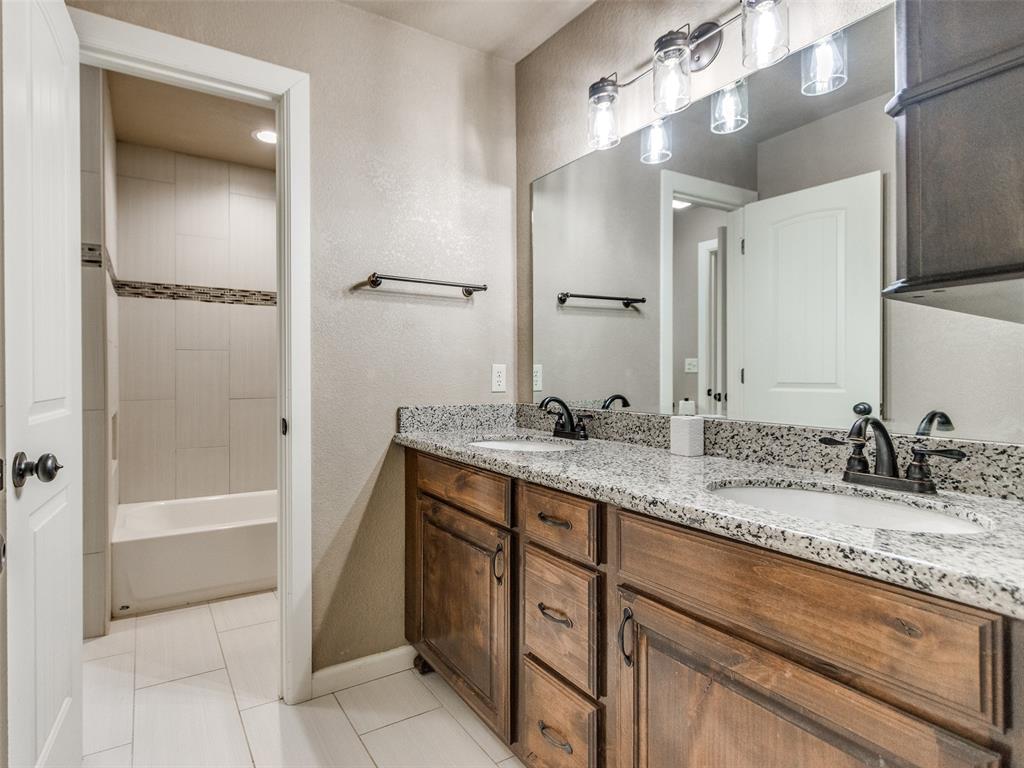 1010 Kingbird Lane Property Photo 23
