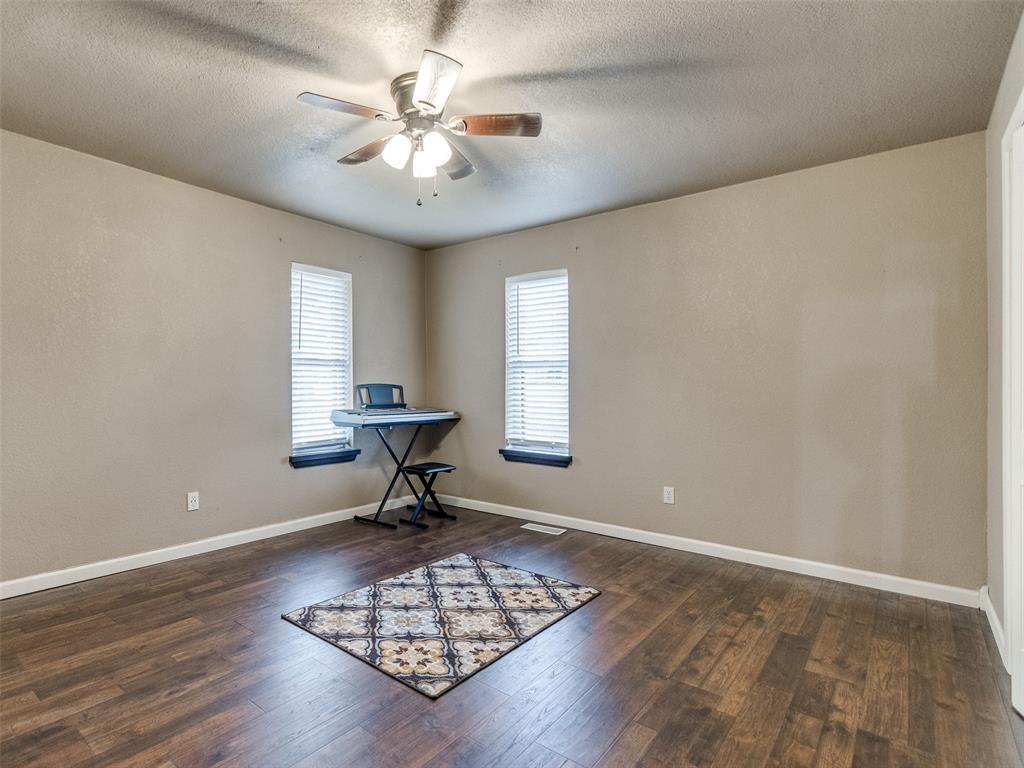 1010 Kingbird Lane Property Photo 36