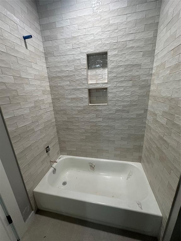 6207 Rivergate Drive Property Photo 7