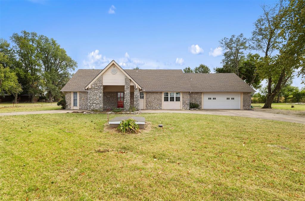 316 Jones Road Property Photo 2