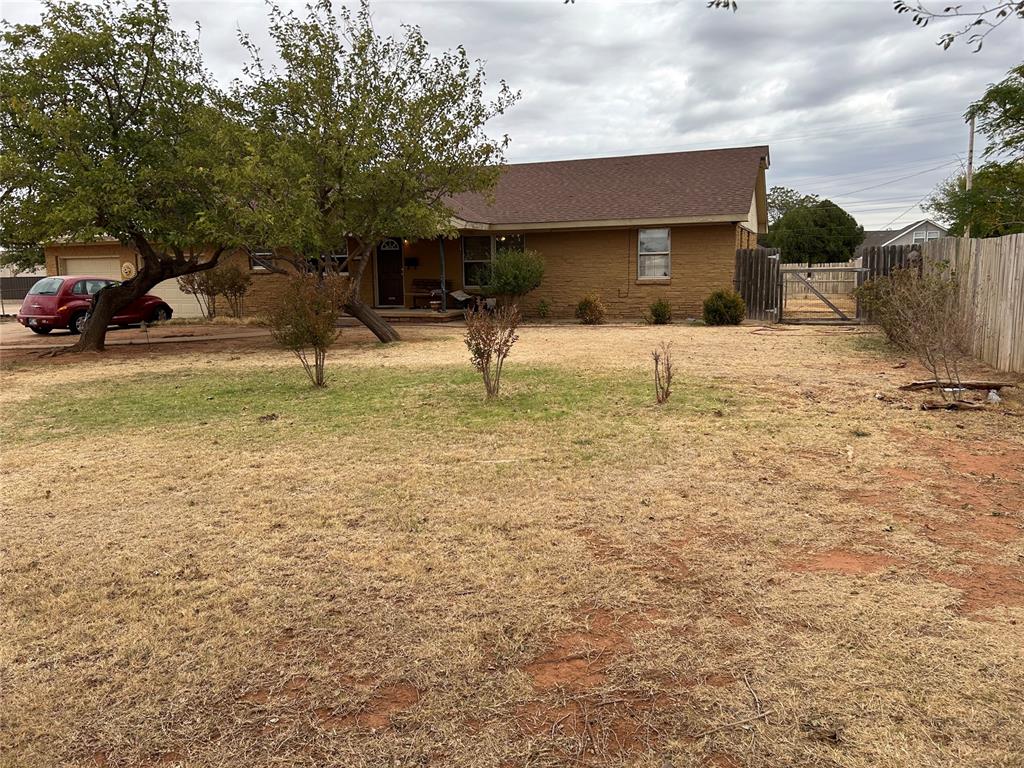 1308 N Forrest Street Property Photo 3