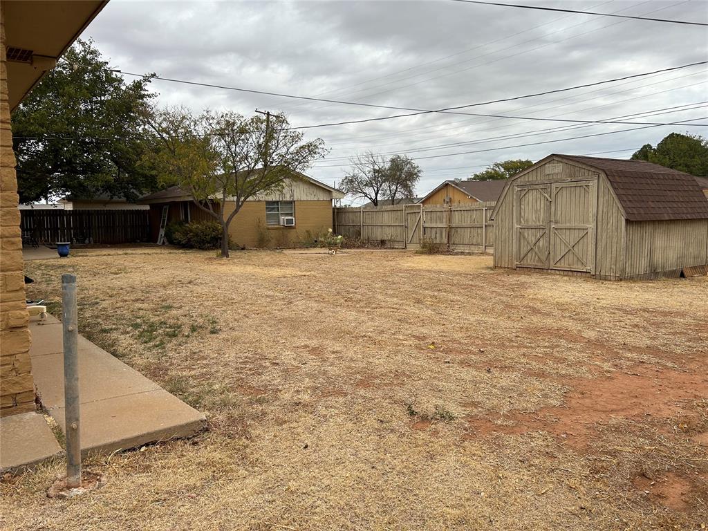 1308 N Forrest Street Property Photo 18