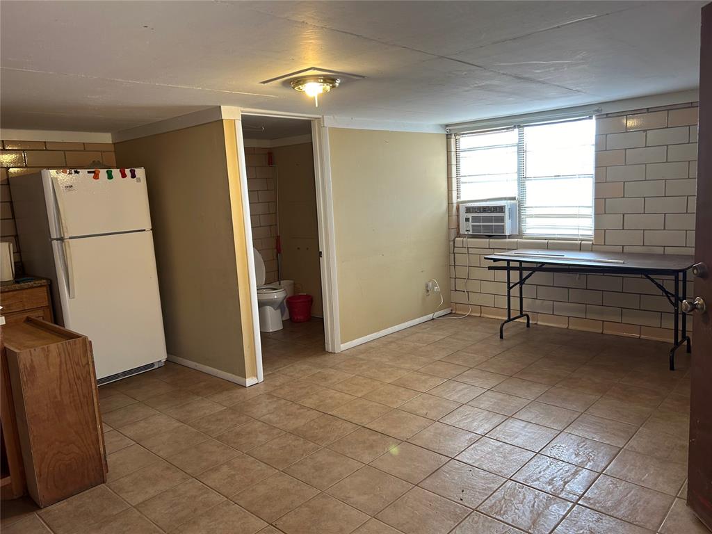 1308 N Forrest Street Property Photo 19