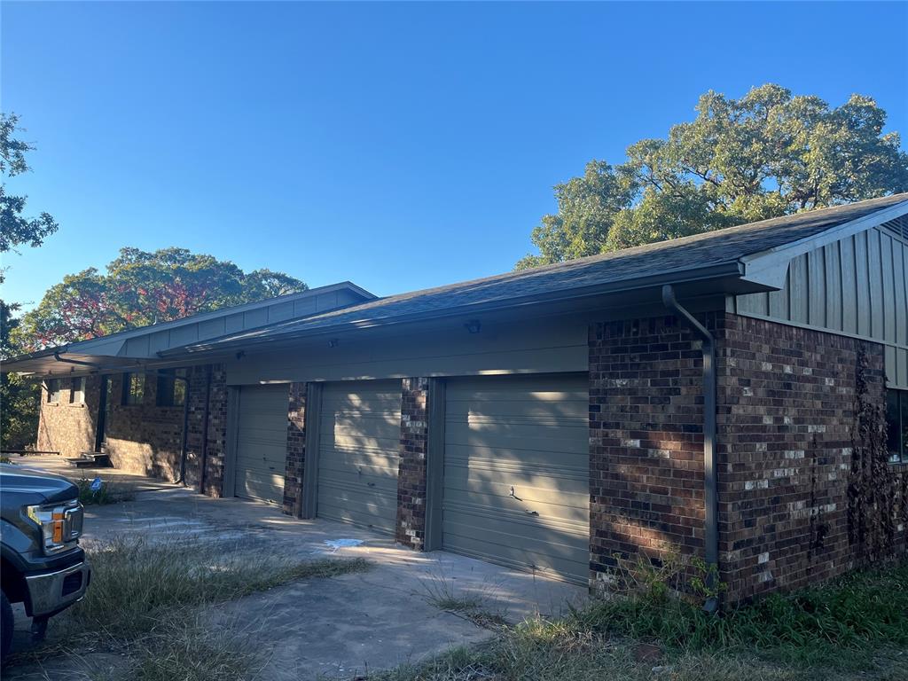 41476 Highway 59 Property Photo 2