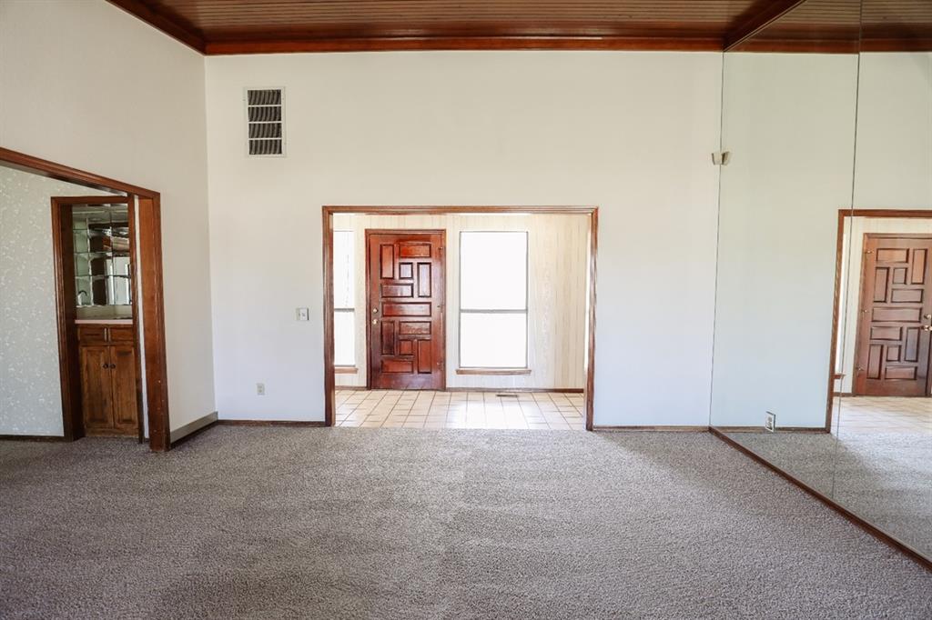 1321 Harding Avenue Property Photo 5