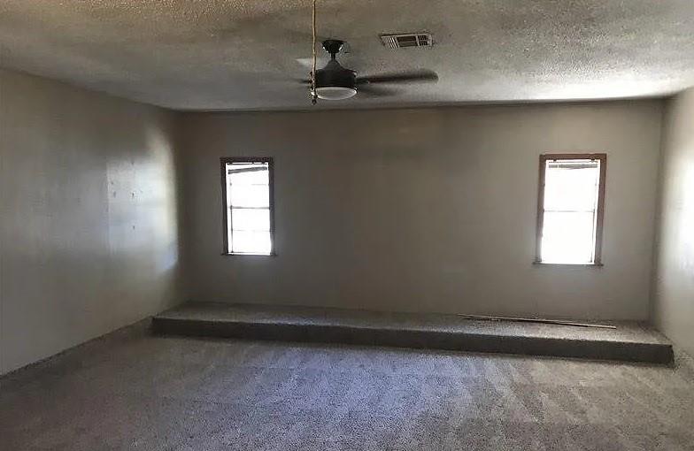 4501 Meadowpark Drive Property Photo 4