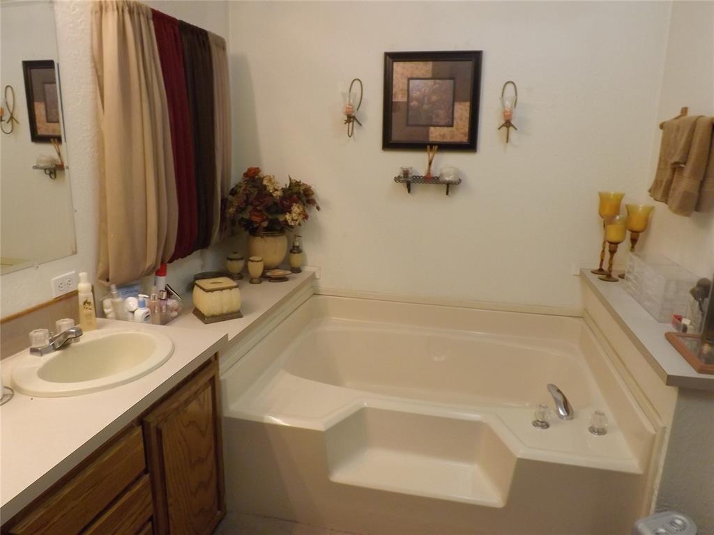 322 W Cafky Street Property Photo 15