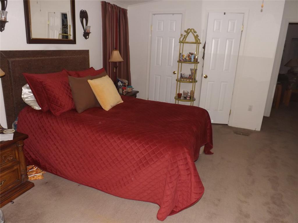 322 W Cafky Street Property Photo 17