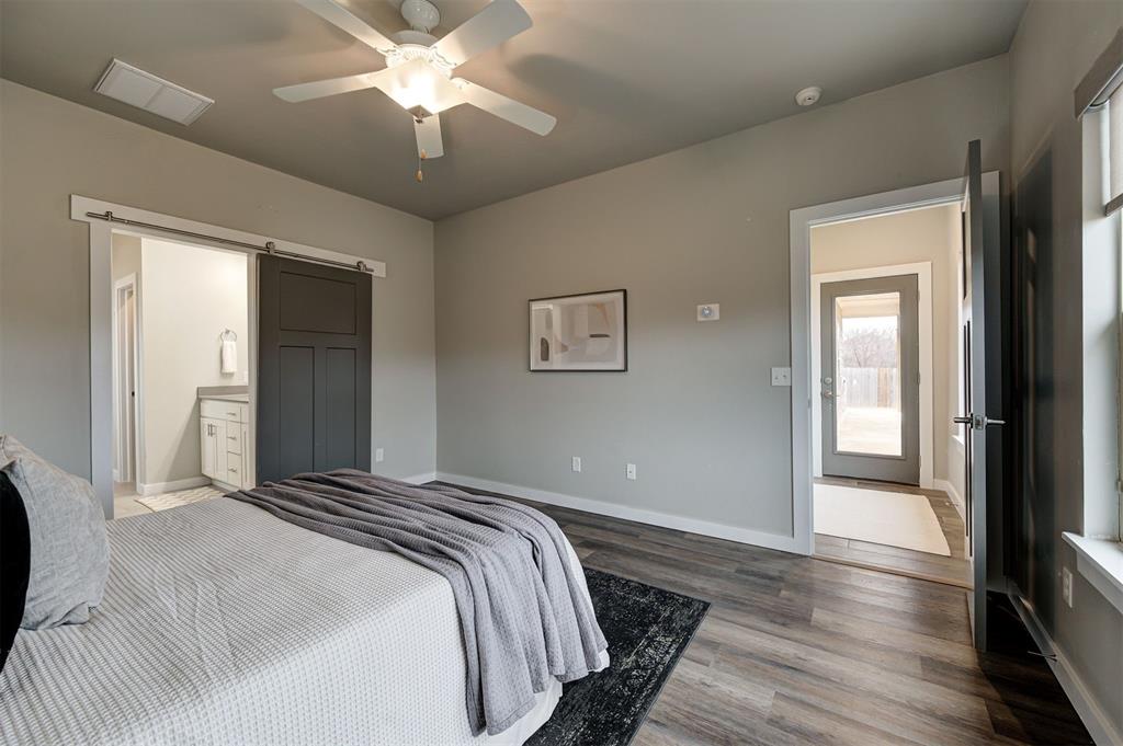 10820 Glover River Drive Property Photo 14