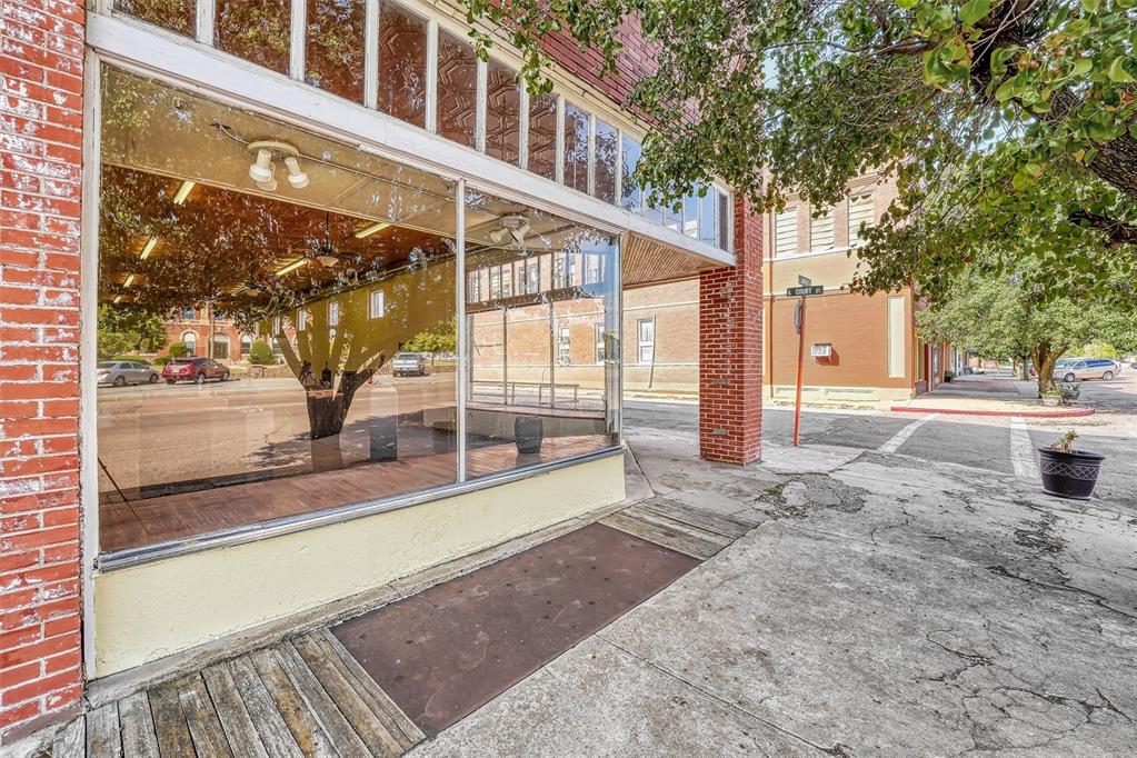 112 E Lincoln Street Property Photo 19