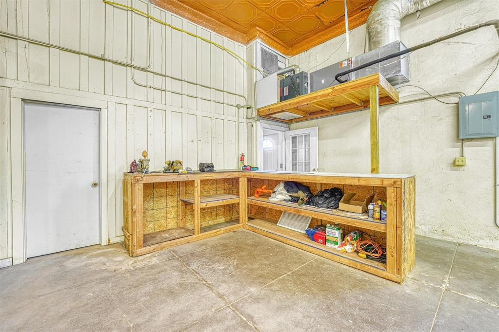 112 E Lincoln Street Property Photo 29