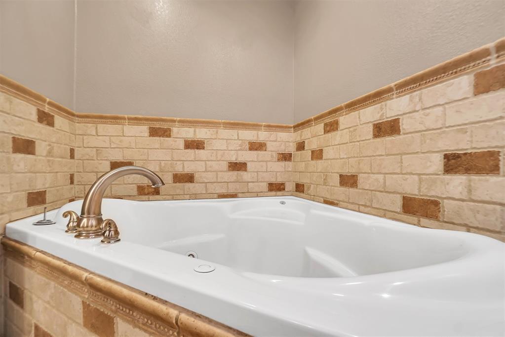 507 E 3rd Street Property Photo 18