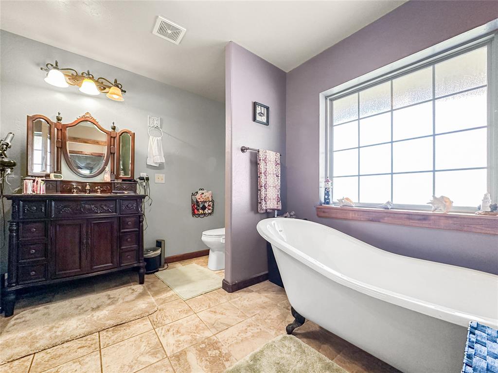 908 S Maple Road Property Photo 17
