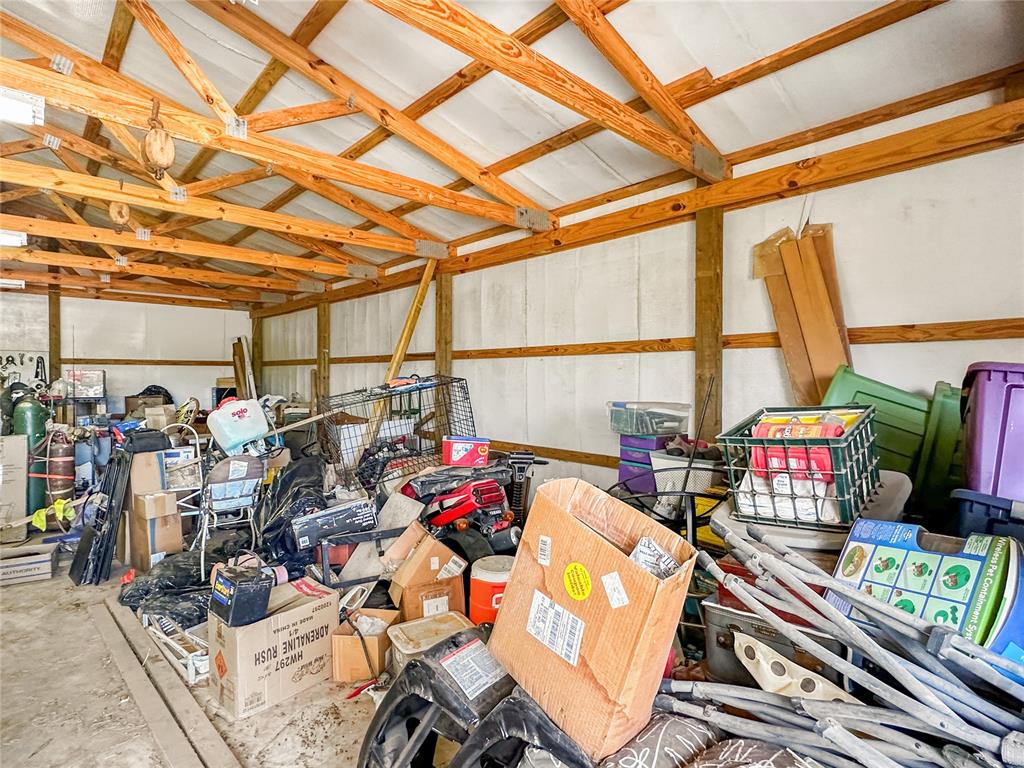 908 S Maple Road Property Photo 45