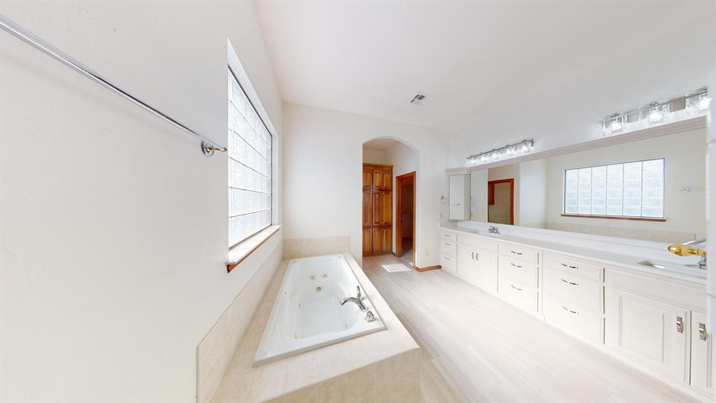 11600 Core Avenue Property Photo 9