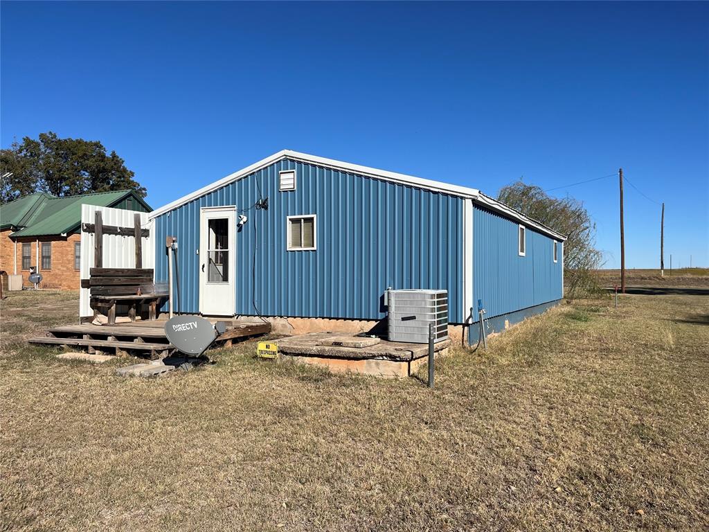 321 N Wachholtz Avenue Property Photo 17