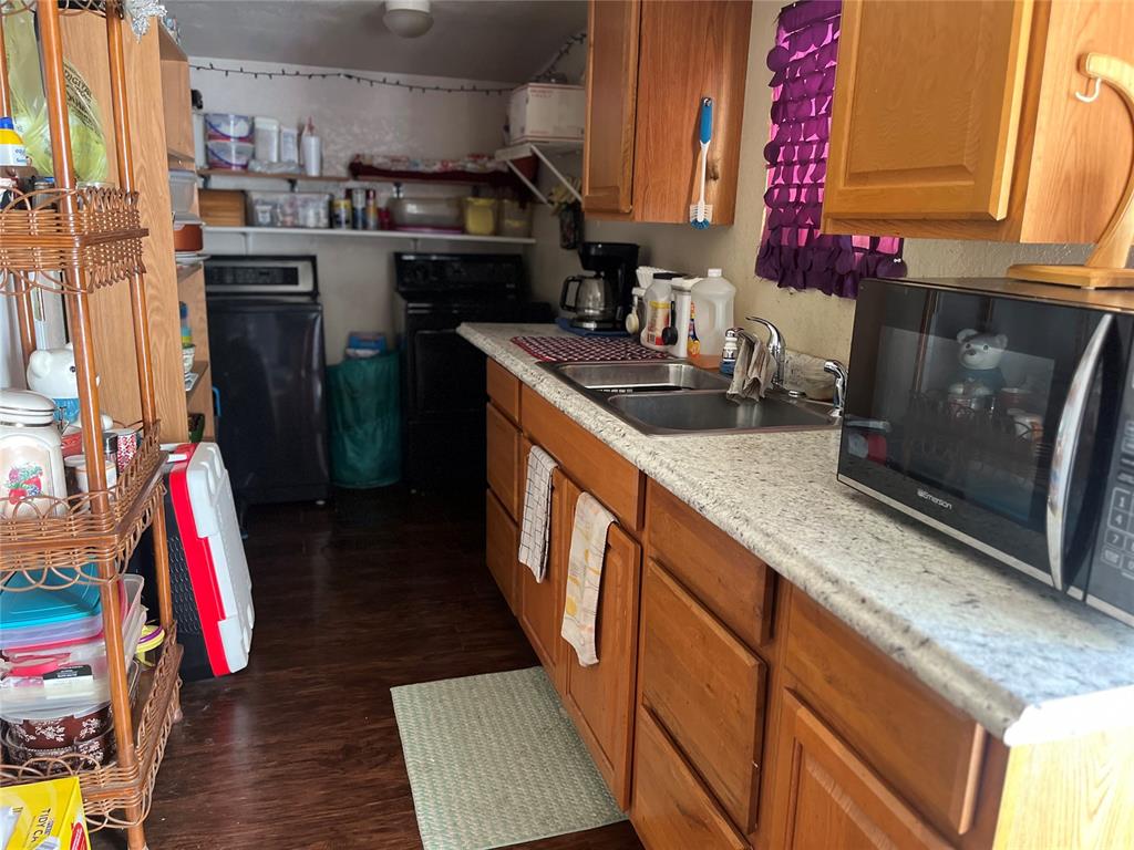 321 N Wachholtz Avenue Property Photo 19