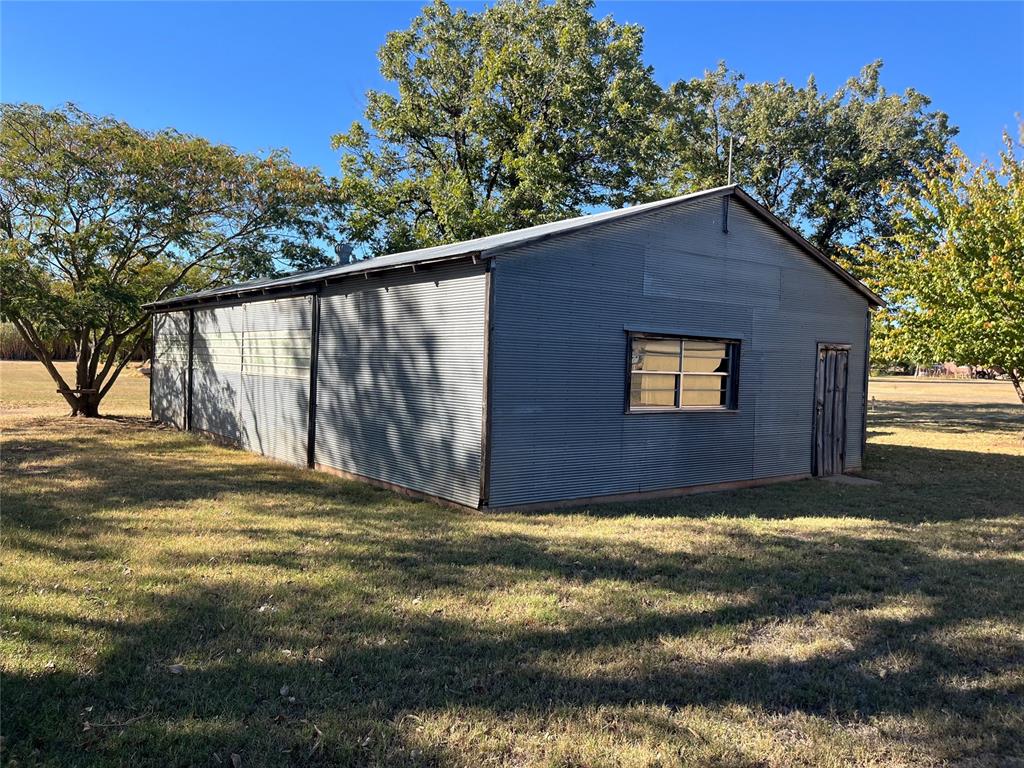 321 N Wachholtz Avenue Property Photo 26