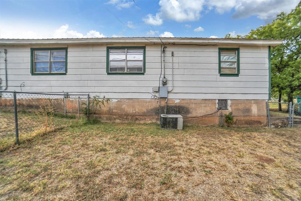 510 S Louis Tittle Avenue Property Photo 7