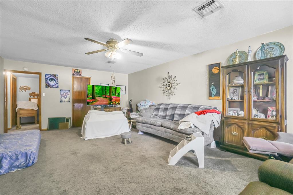 510 S Louis Tittle Avenue Property Photo 12