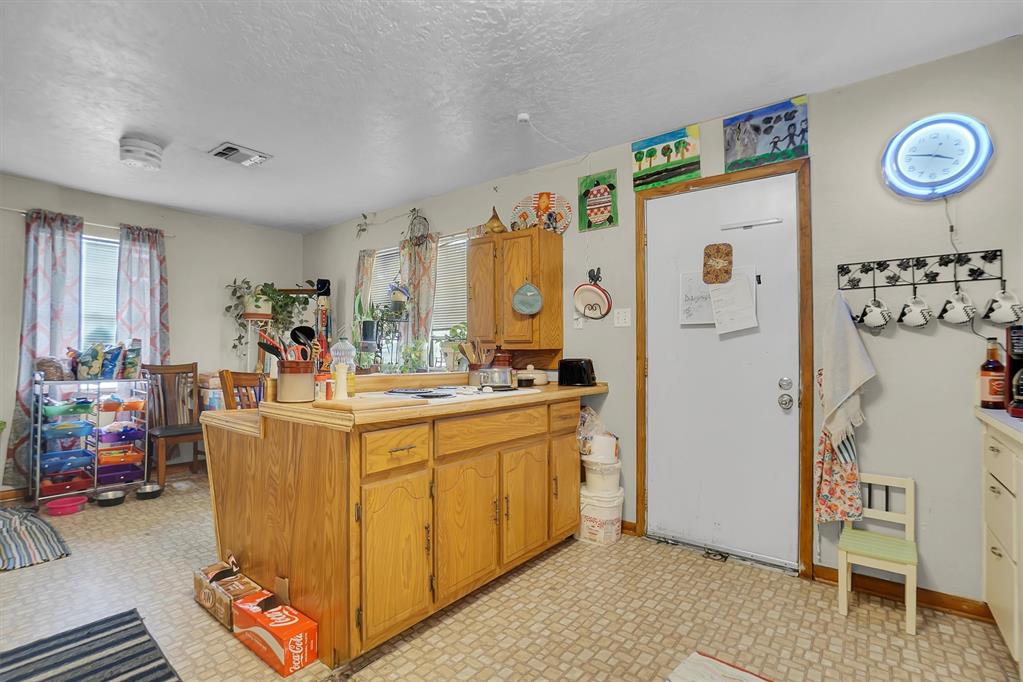 510 S Louis Tittle Avenue Property Photo 13