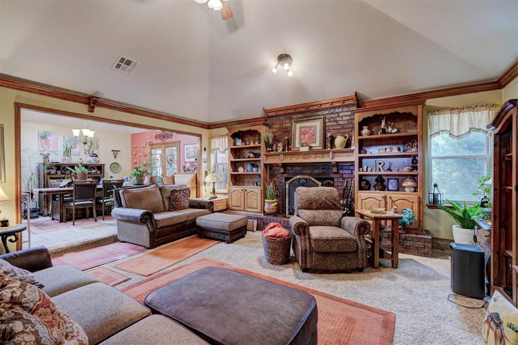 10113 Forest Lane Property Photo 10