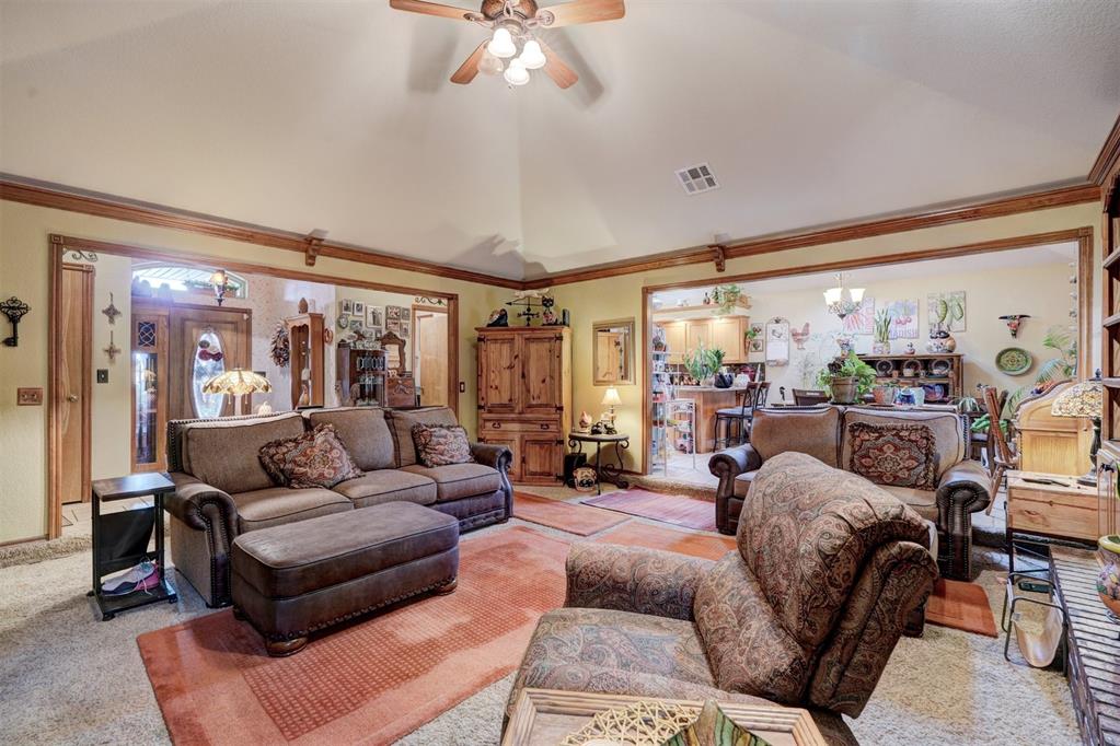 10113 Forest Lane Property Photo 11