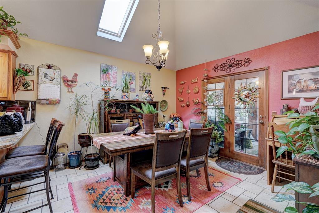10113 Forest Lane Property Photo 12