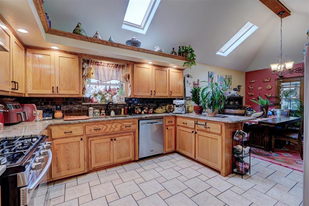 10113 Forest Lane Property Photo 16