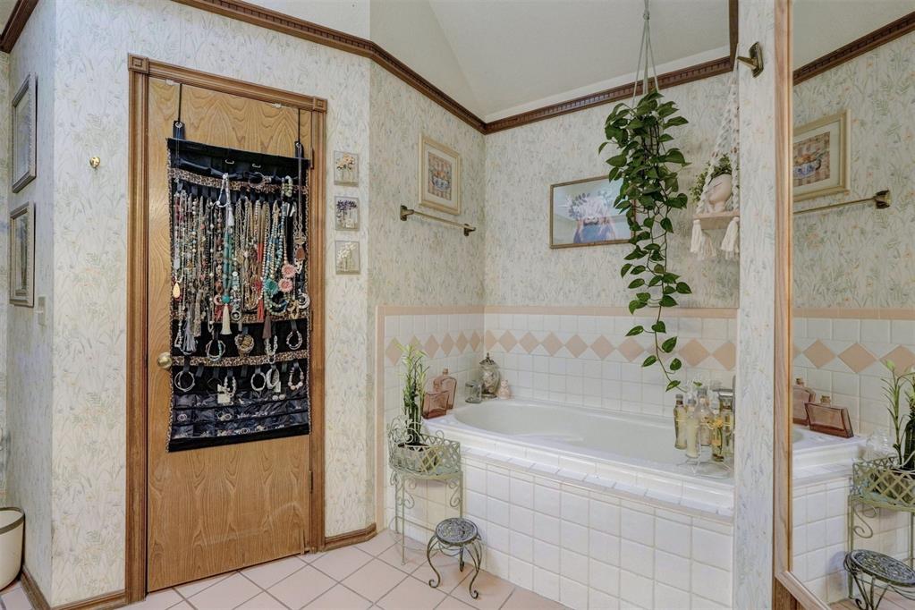 10113 Forest Lane Property Photo 26