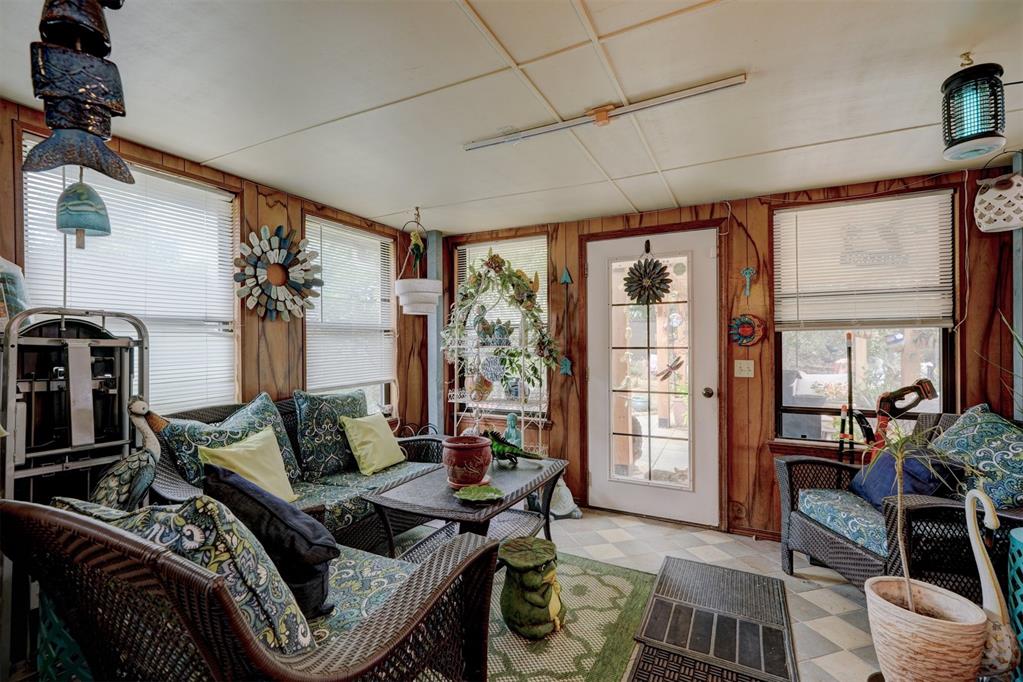 10113 Forest Lane Property Photo 31