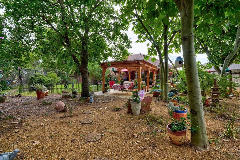 10113 Forest Lane Property Photo 41