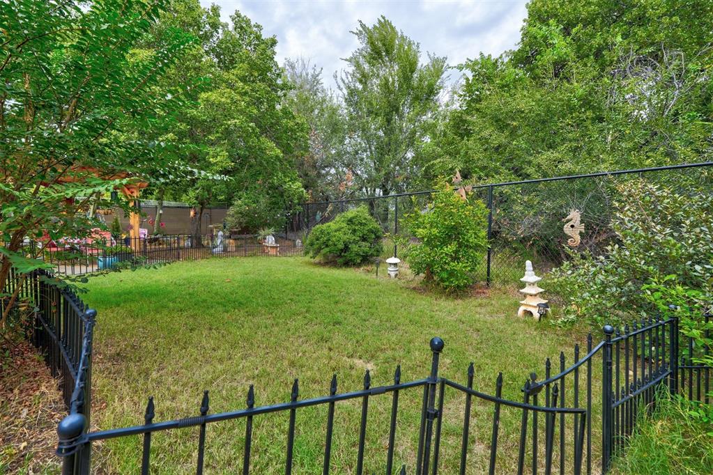 10113 Forest Lane Property Photo 45