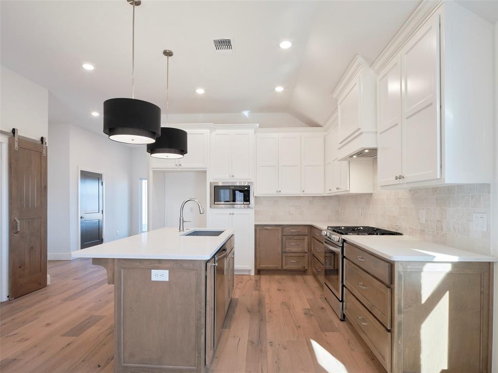 1218 Flint Hills Street Property Photo 10