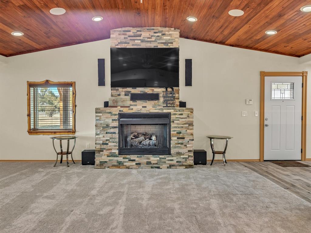 712 S Saint Paul Avenue Property Photo 13