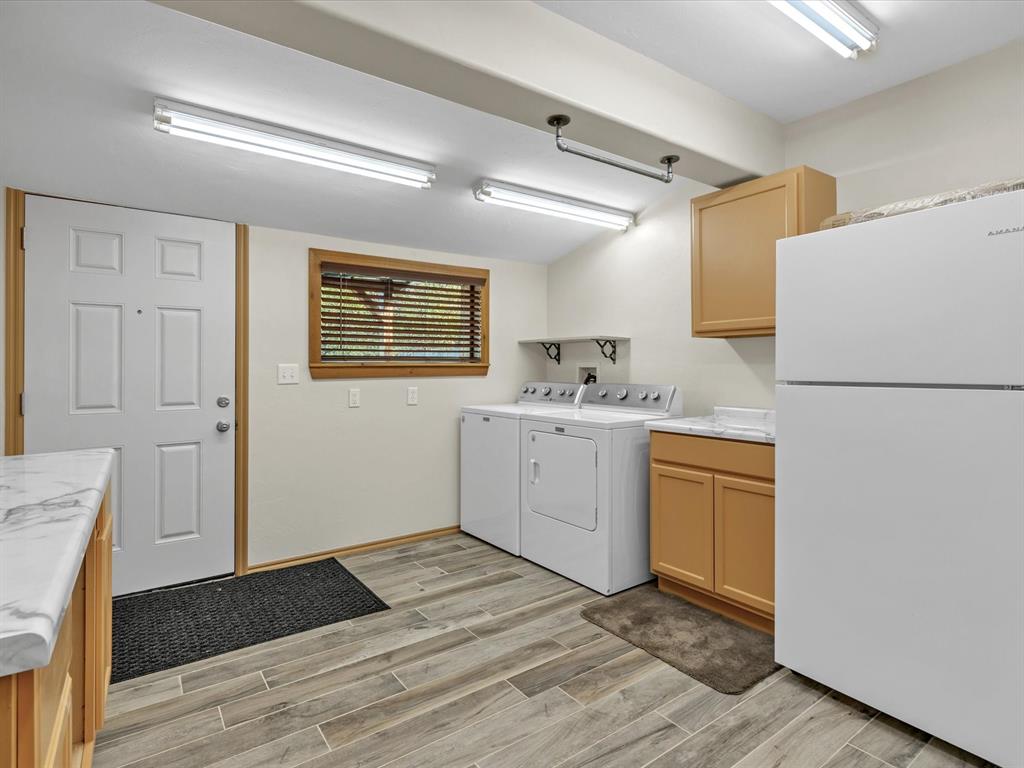 712 S Saint Paul Avenue Property Photo 23