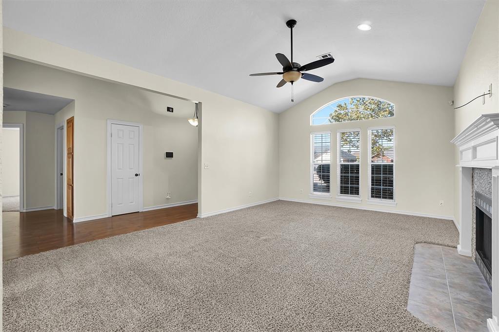 516 S Quail Run Property Photo 8