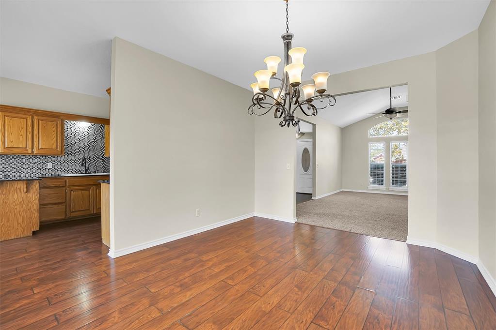 516 S Quail Run Property Photo 14