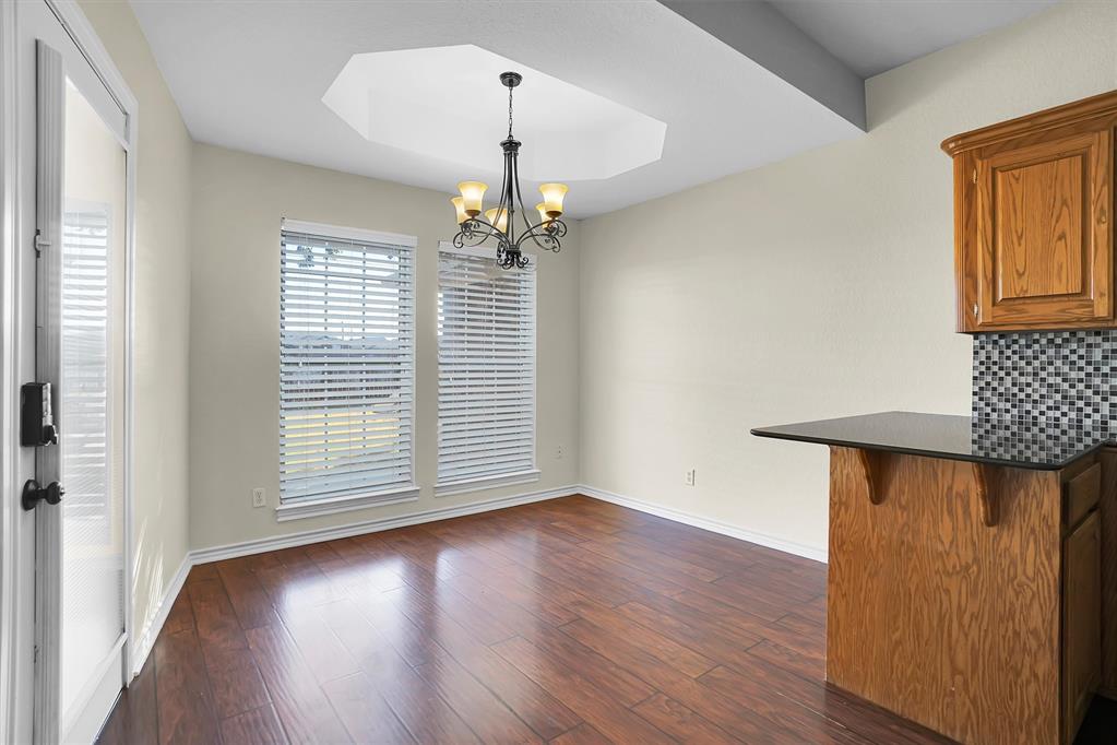 516 S Quail Run Property Photo 15