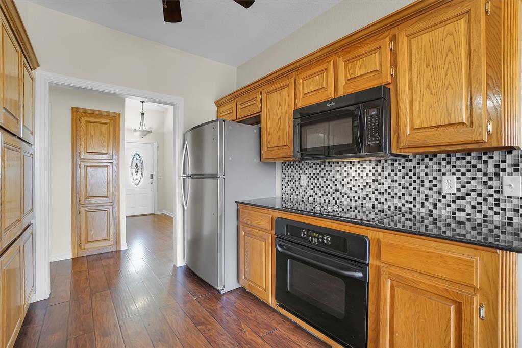 516 S Quail Run Property Photo 22