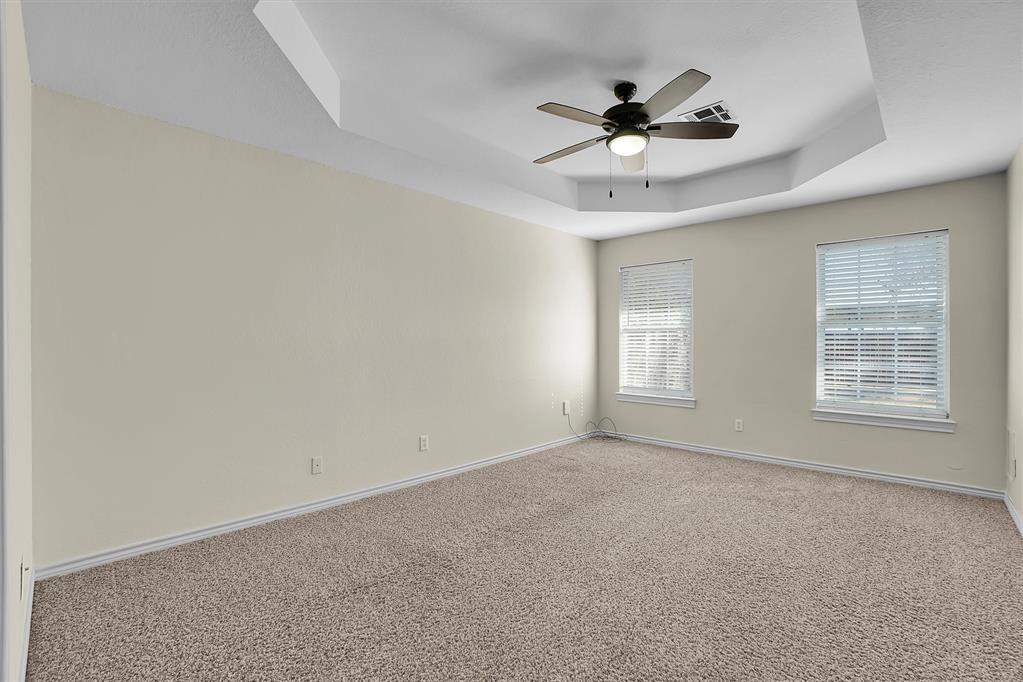 516 S Quail Run Property Photo 25