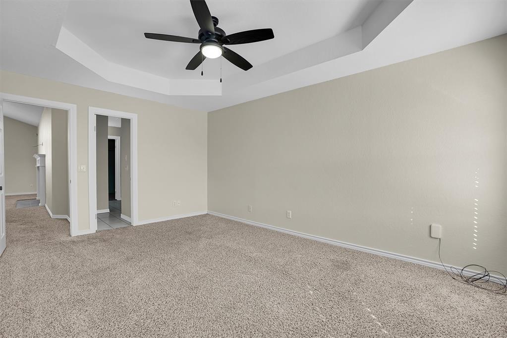 516 S Quail Run Property Photo 27