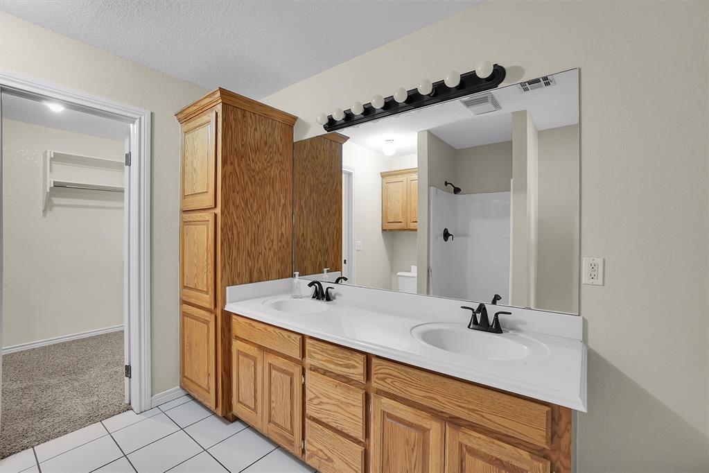 516 S Quail Run Property Photo 28
