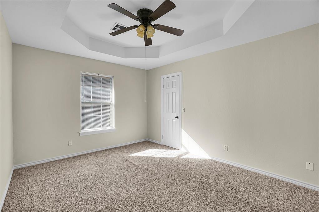 516 S Quail Run Property Photo 32