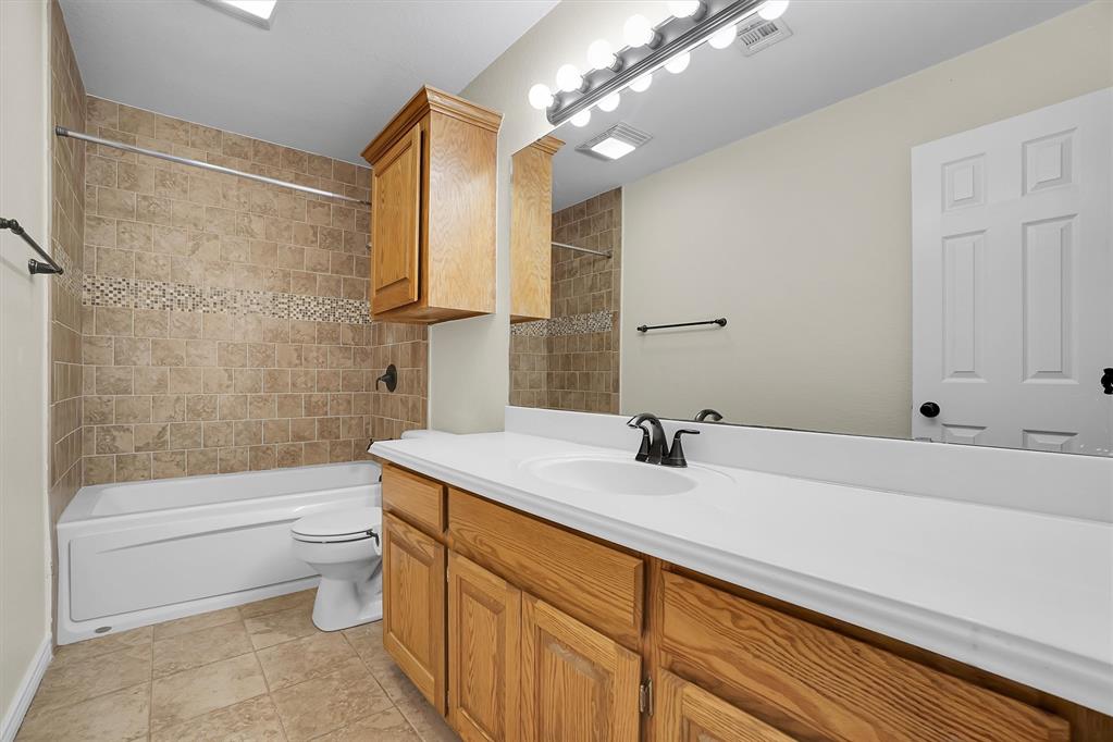 516 S Quail Run Property Photo 34