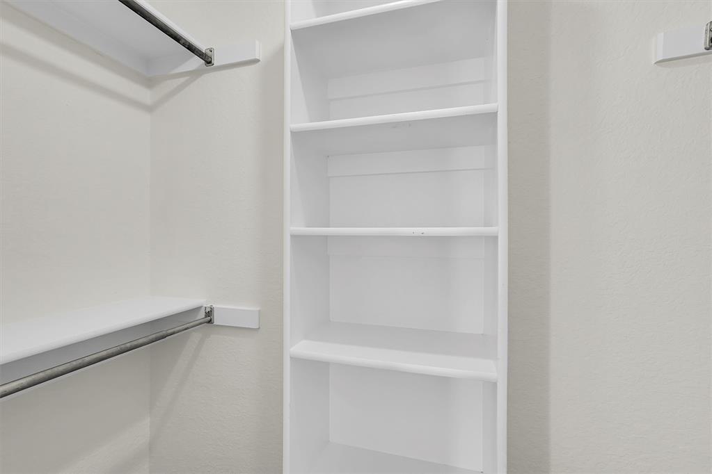 516 S Quail Run Property Photo 35