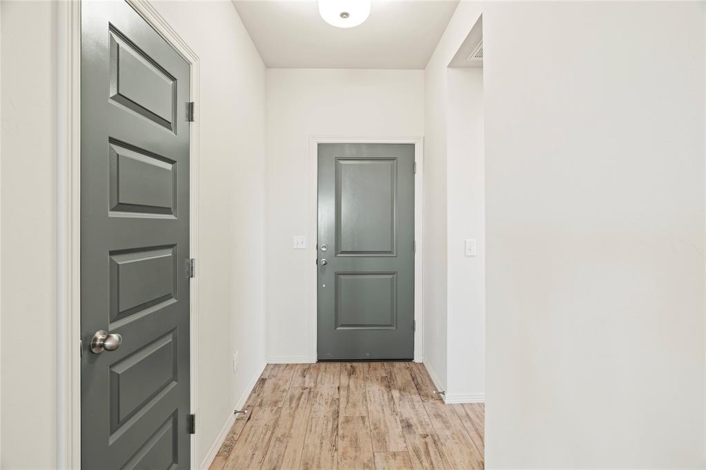 1934 Olive Avenue Property Photo 6