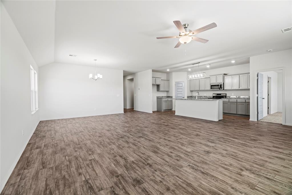 1935 Olive Avenue Property Photo 7